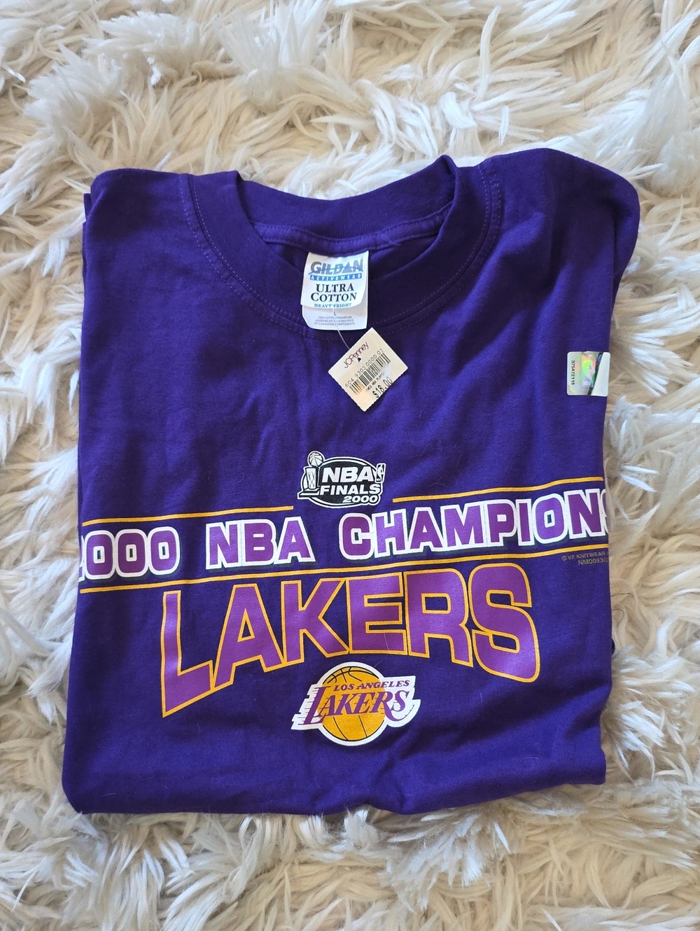 Gildan Purple Los Angeles Lakers 2000 Champions Graphic Tee